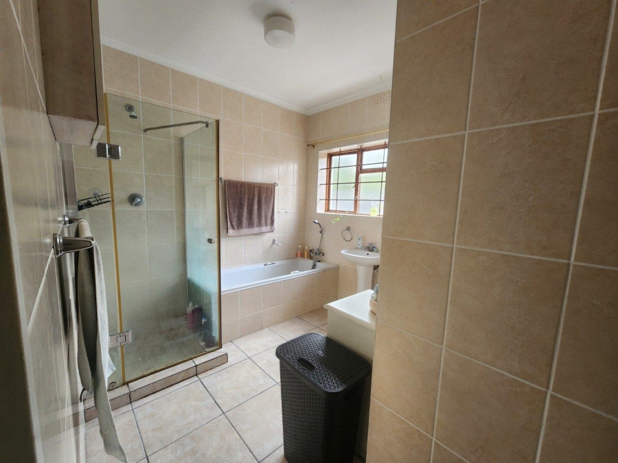 To Let 1 Bedroom Property for Rent in Flamingo Vlei Western Cape
